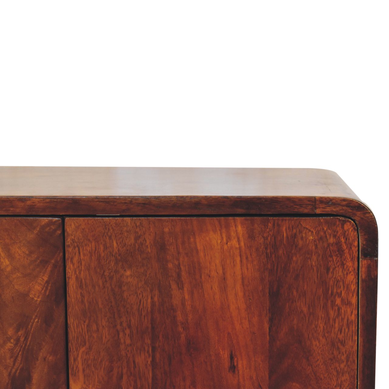 Mini Kensington cabinet top surface with decorative display